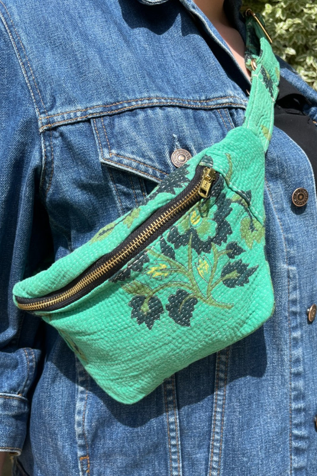 Banane Bengale Kantha BLEU FLEURS