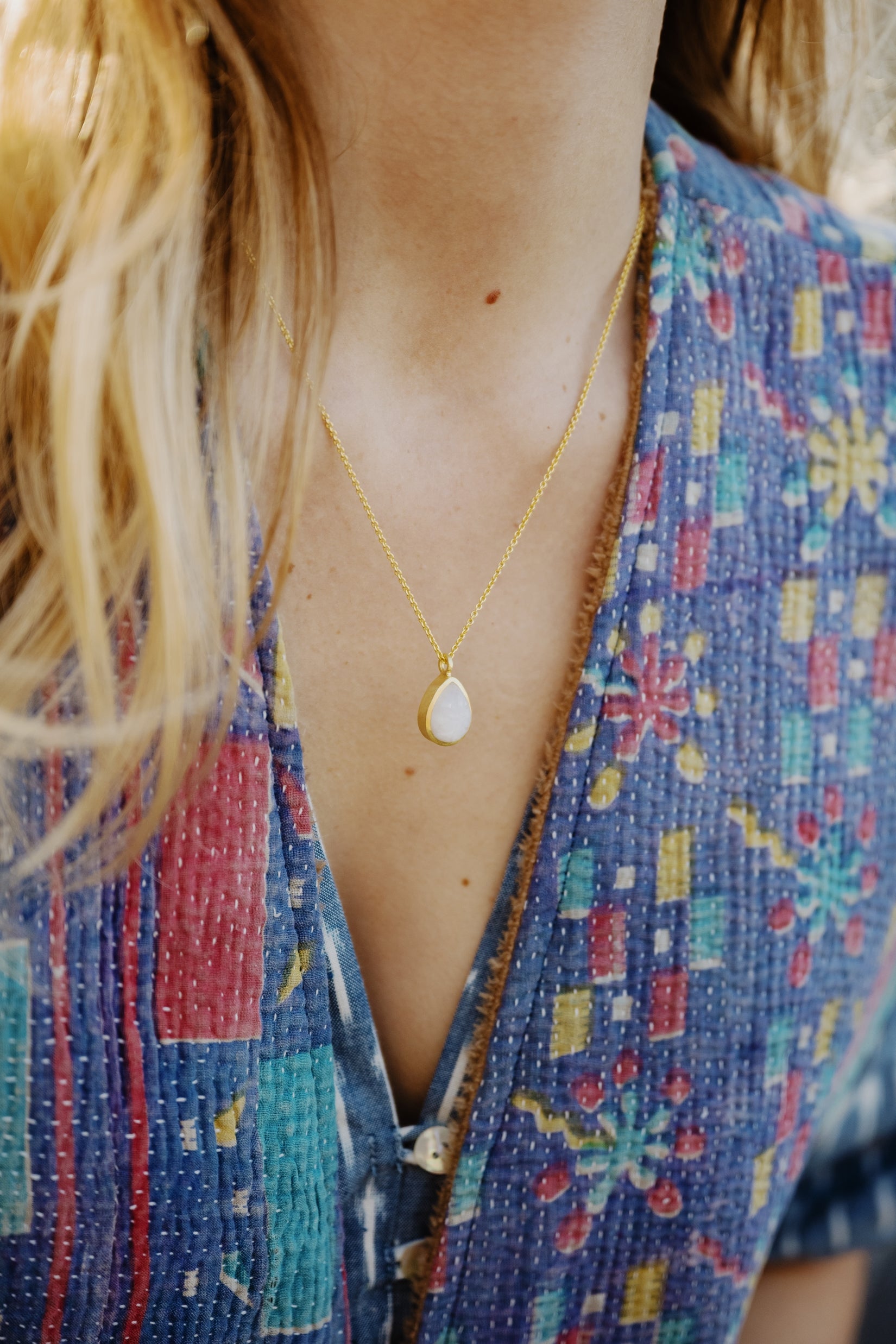 Collier Pendentif Phool PIERRE DE LUNE
