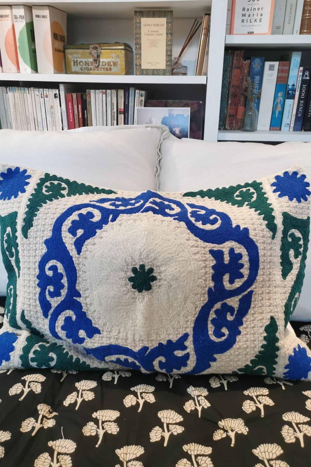 Housse de coussin brodé Suzani