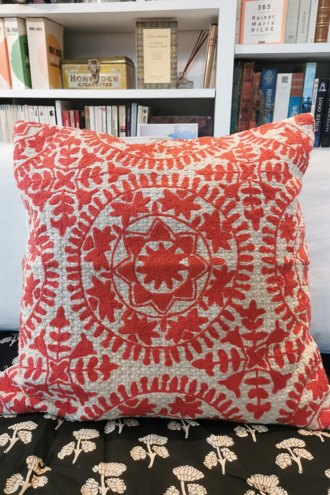 Housse de coussin brodé Suzani UNI ROUGE