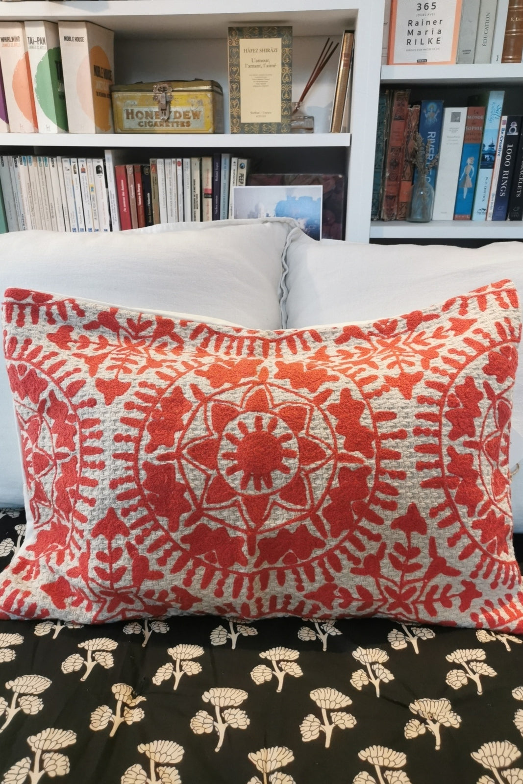 Housse de coussin brodé Suzani
