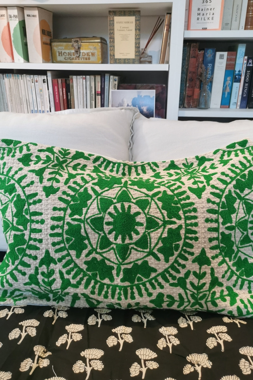 Housse de coussin brodé Suzani