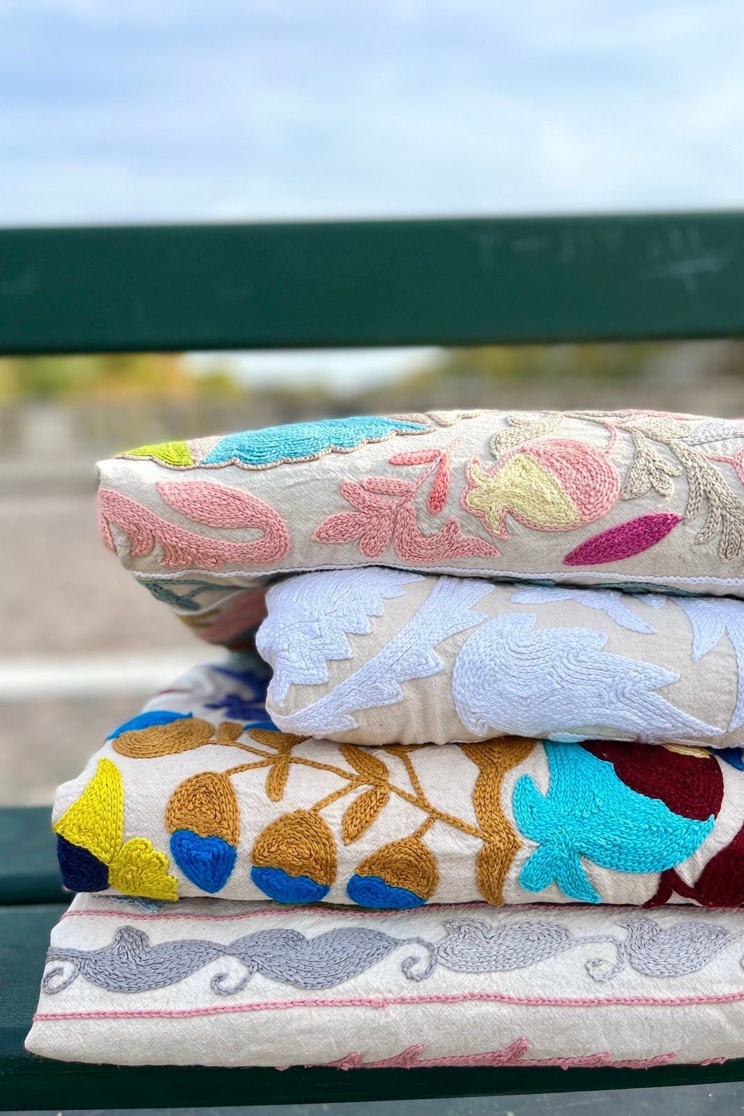 jete de lit suzani suzani