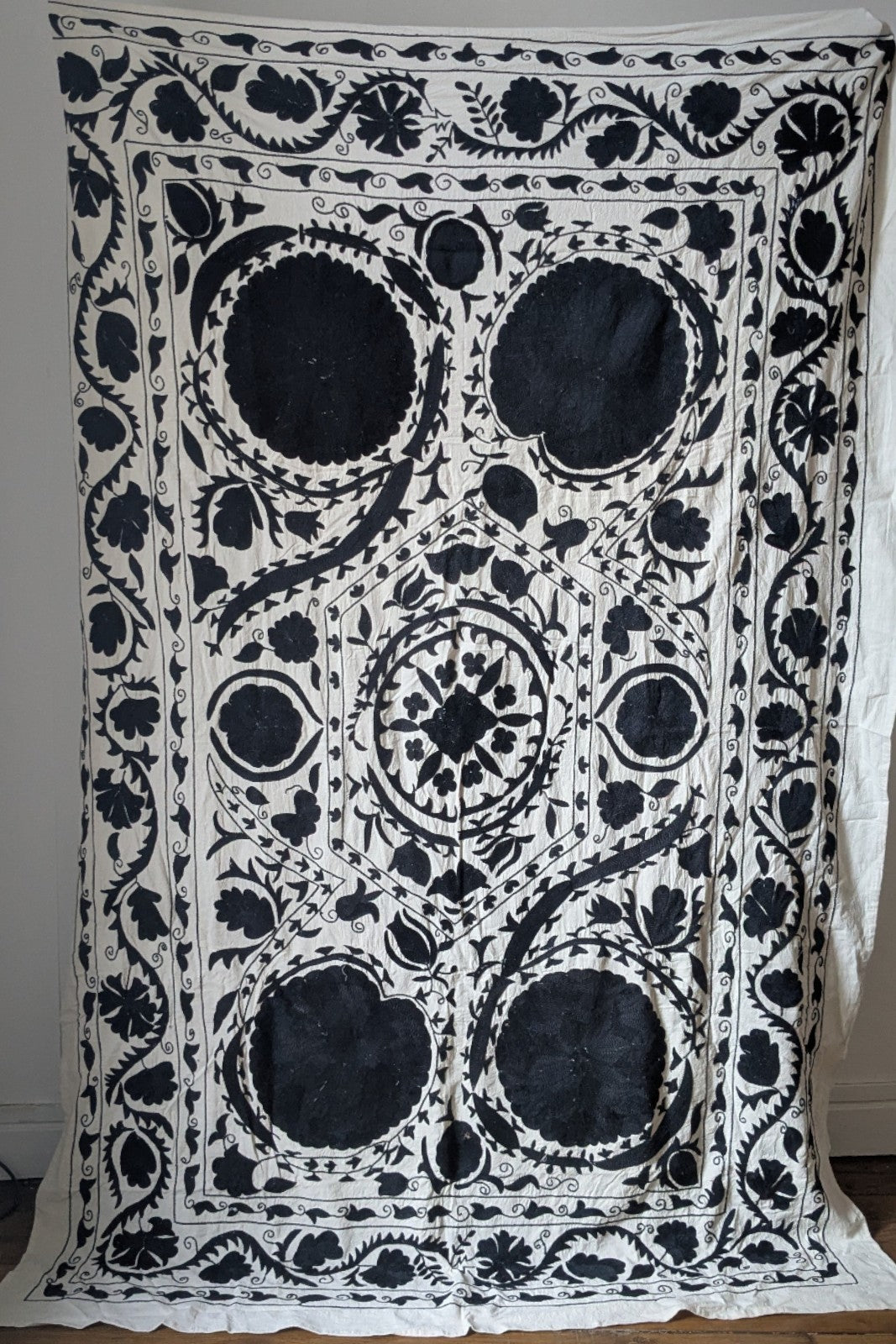 jete de lit suzani suzani