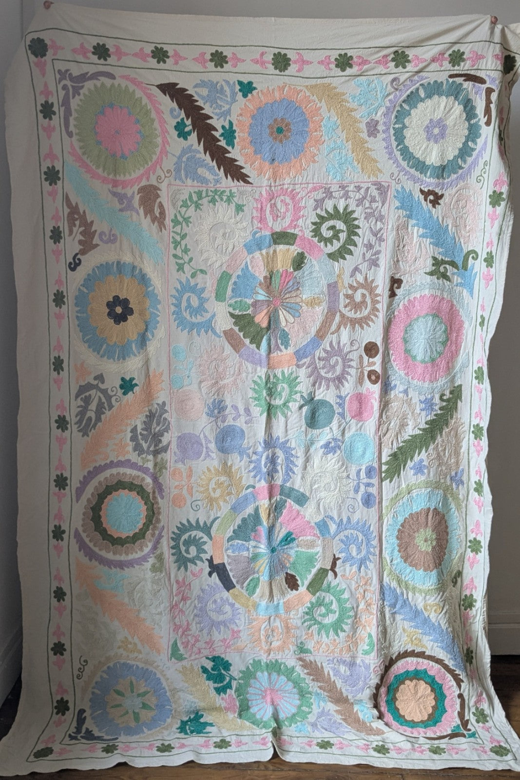 jete de lit suzani suzani