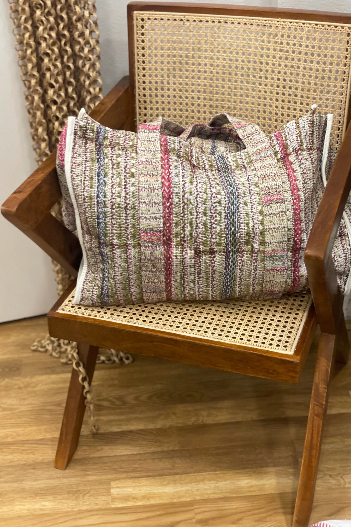 sac market bengale kantha