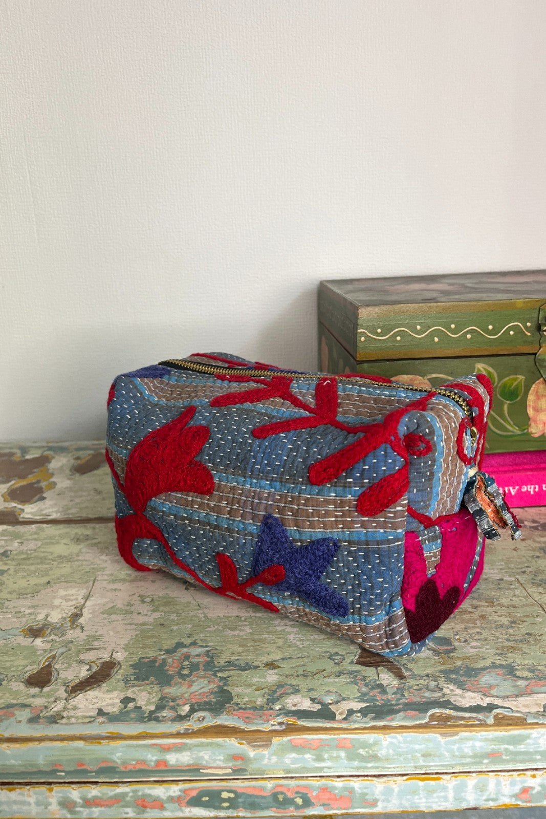 Trousse de toilette ronde Kantha brodé BLEU