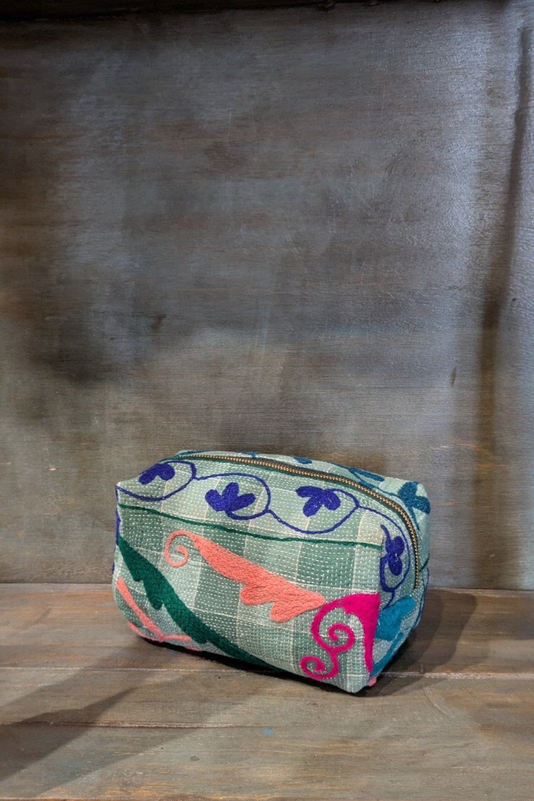 trousse t ronde kantha brode
