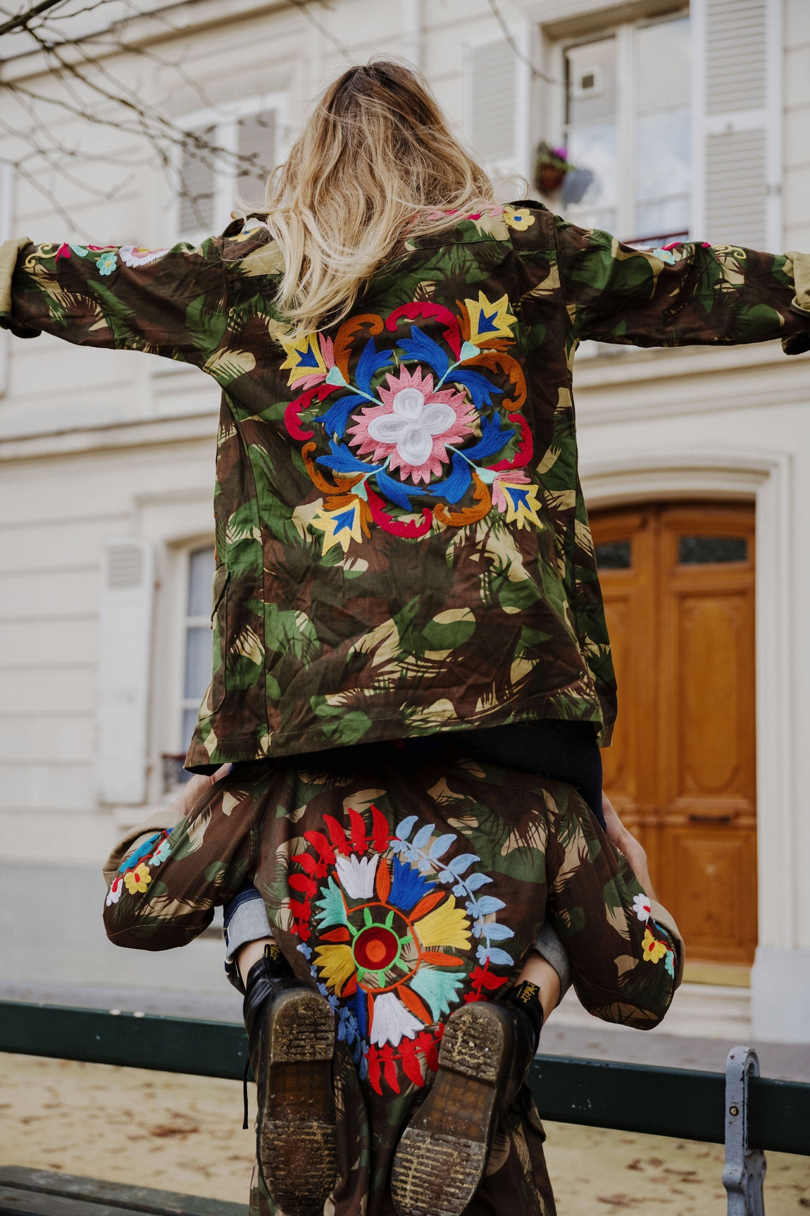 veste militaire brodee kadhaee suzani