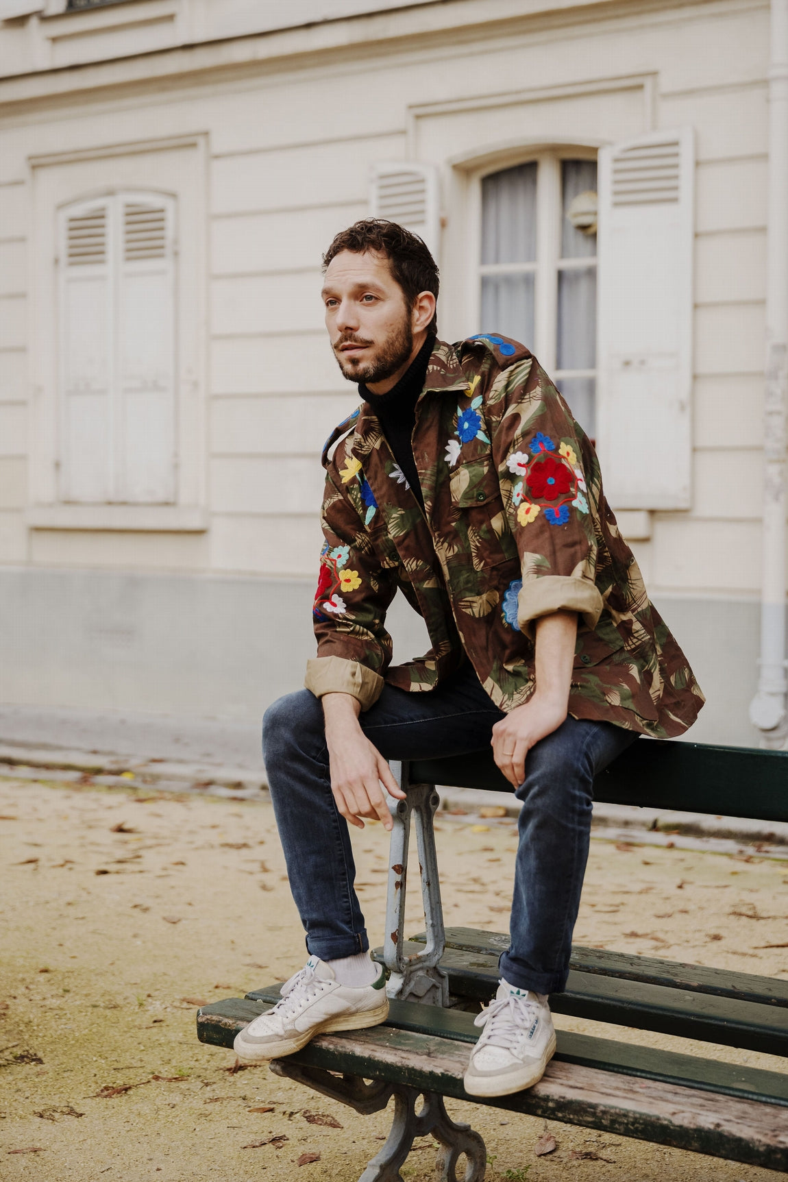 Veste militaire brodée