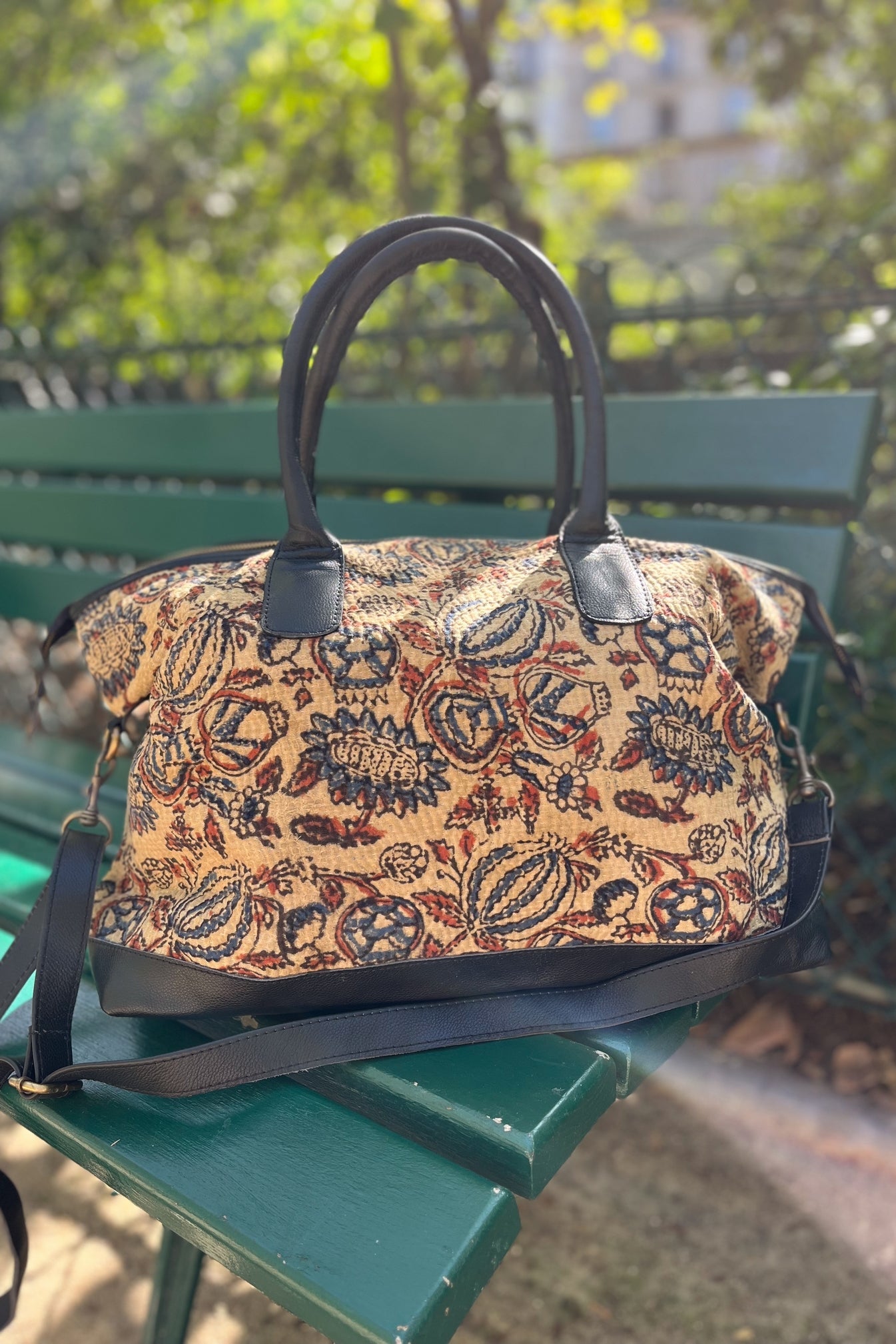 Sac Kantha Bhuj Chamada OCRE