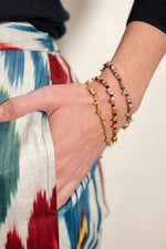Charger l&#39;image dans la galerie, bracelet amber laiton et fil de coton
