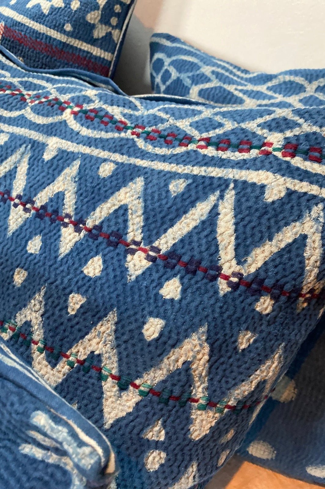 Housse de coussin Kantha Indigo