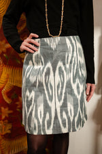Load image into Gallery viewer, mini jupe ikat coton
