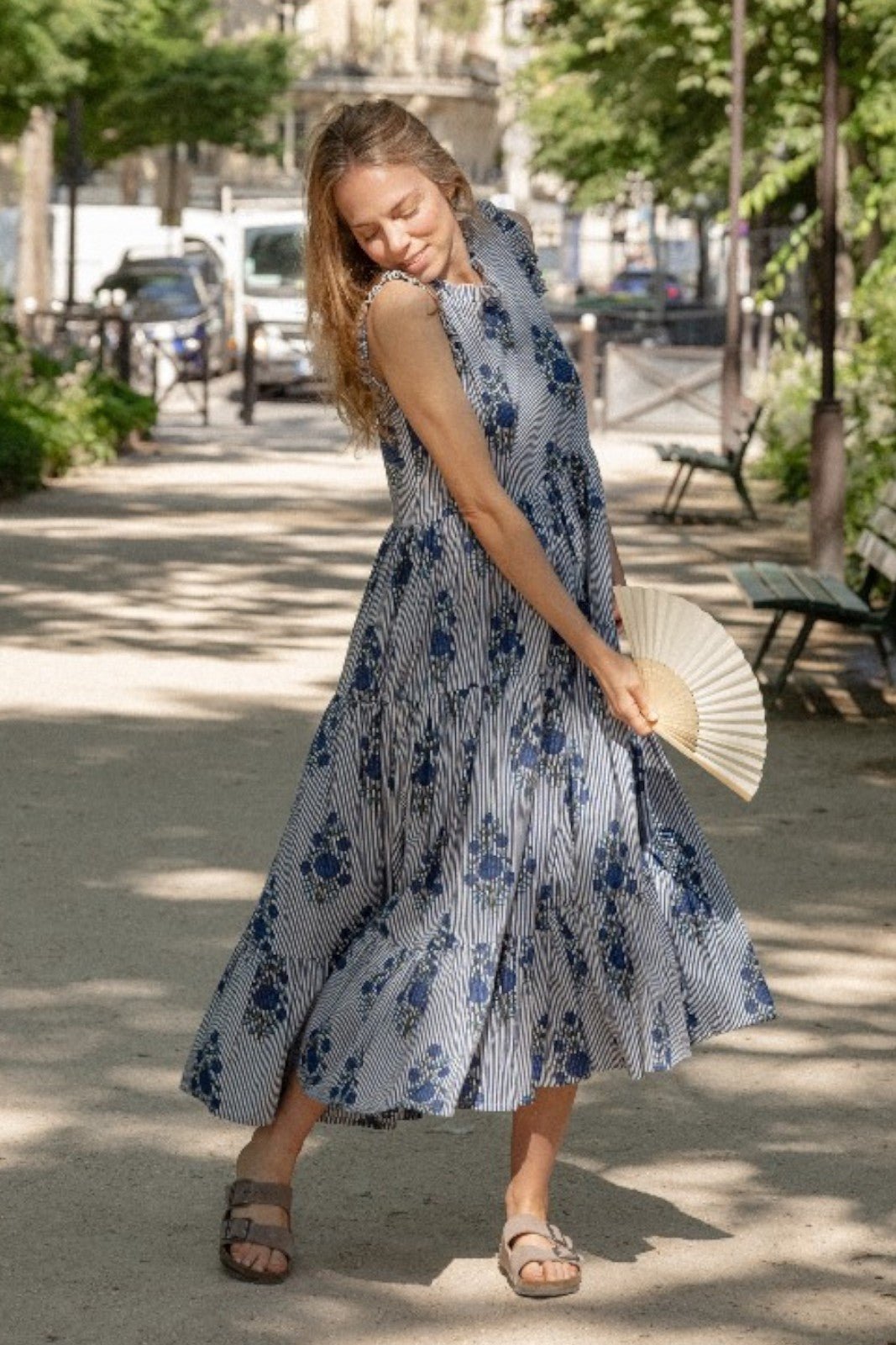 Robe Frill - Curiosity Lab