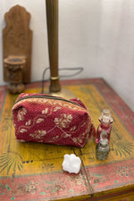 Charger l&#39;image dans la galerie, trousse a maquillage bengale coton indien kantha
