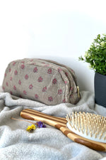 Load image into Gallery viewer, trousse toilette ovale bengale coton indien kantha
