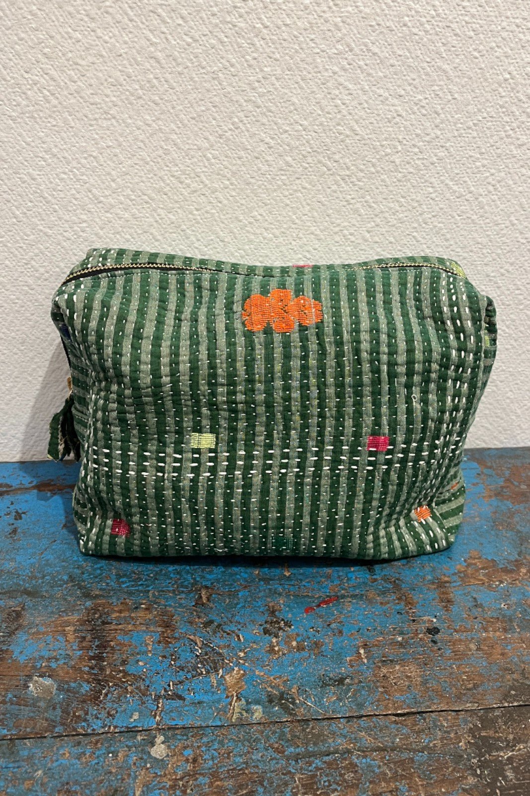 Vanity Kantha DHAKURIA