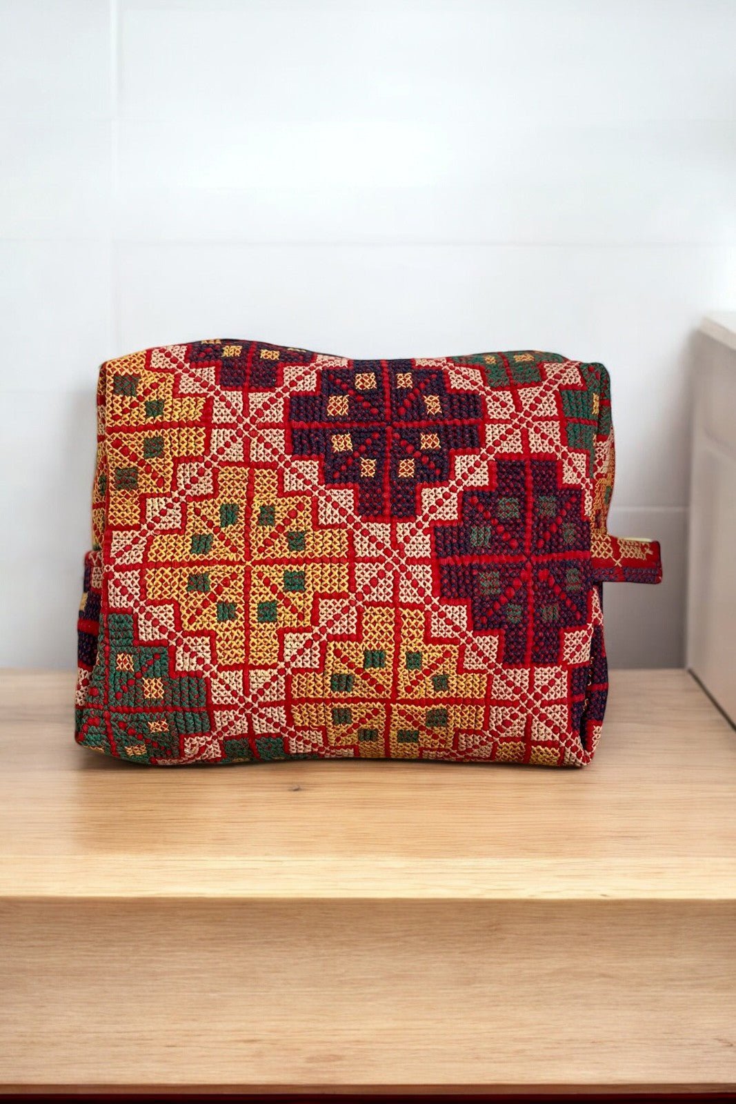 Vanity Kantha Feni