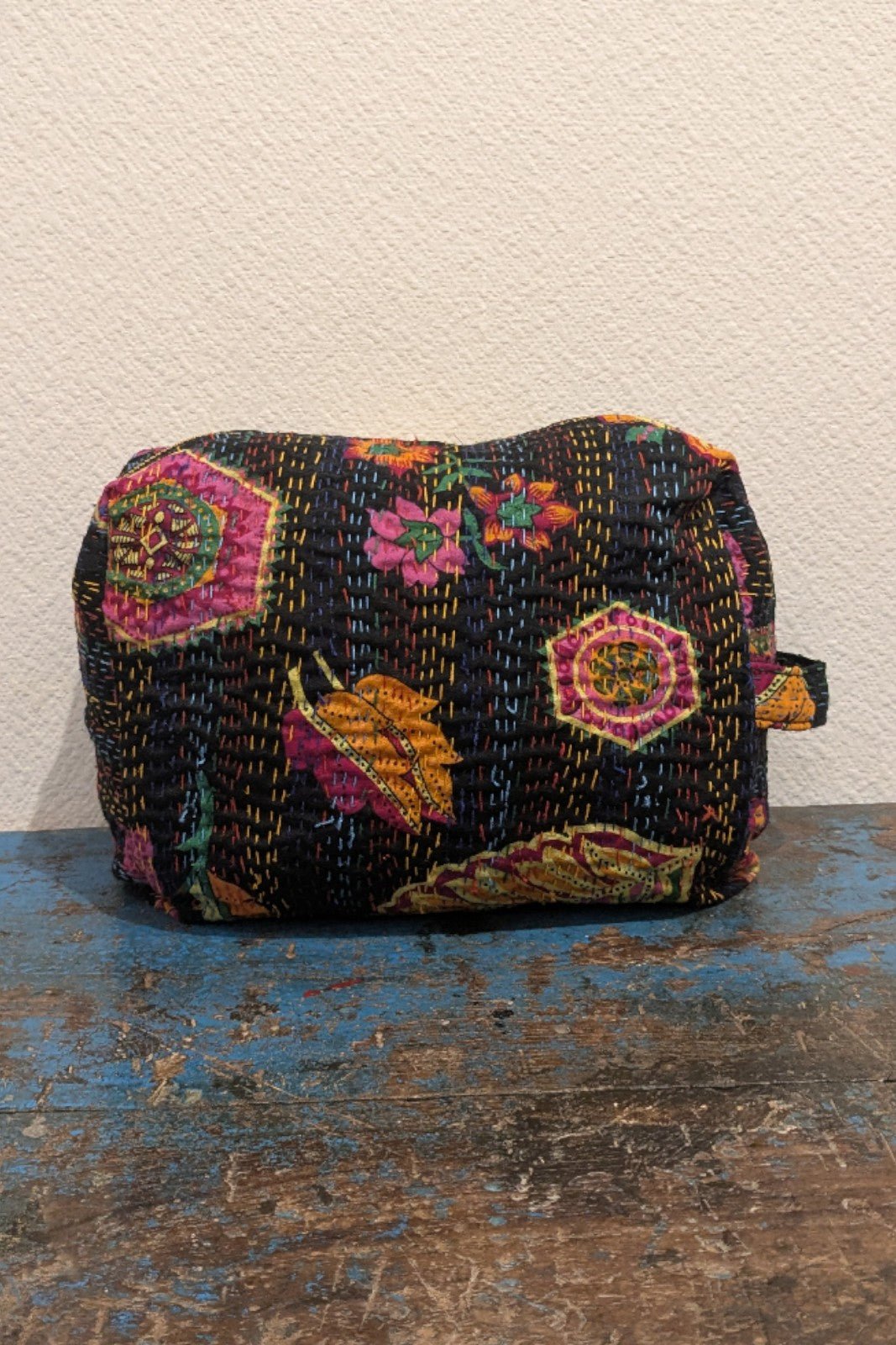 Vanity Kantha Pakistan MARRON